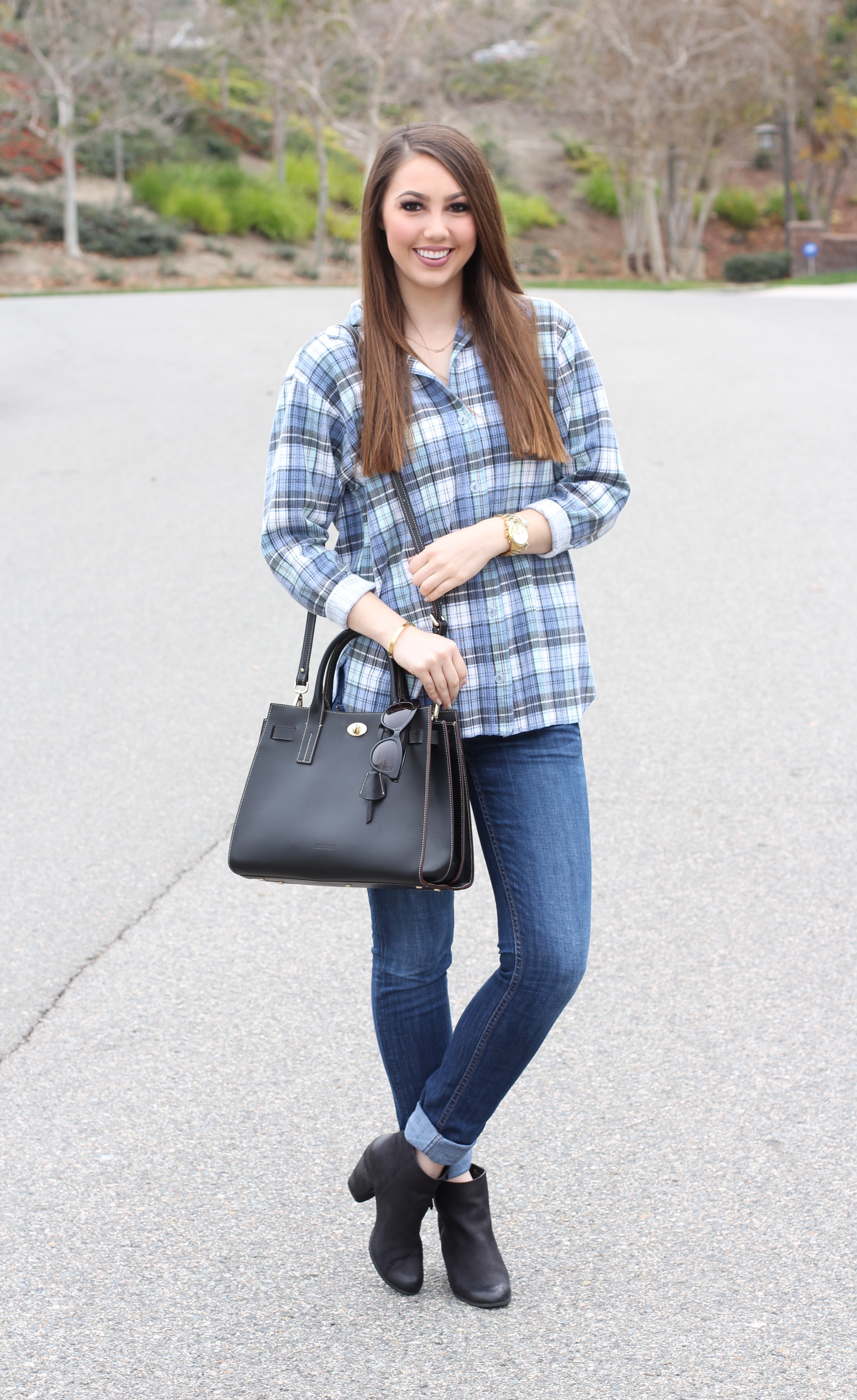 How to Style Your Oversized Flannel Shirt - Flannel Clothing