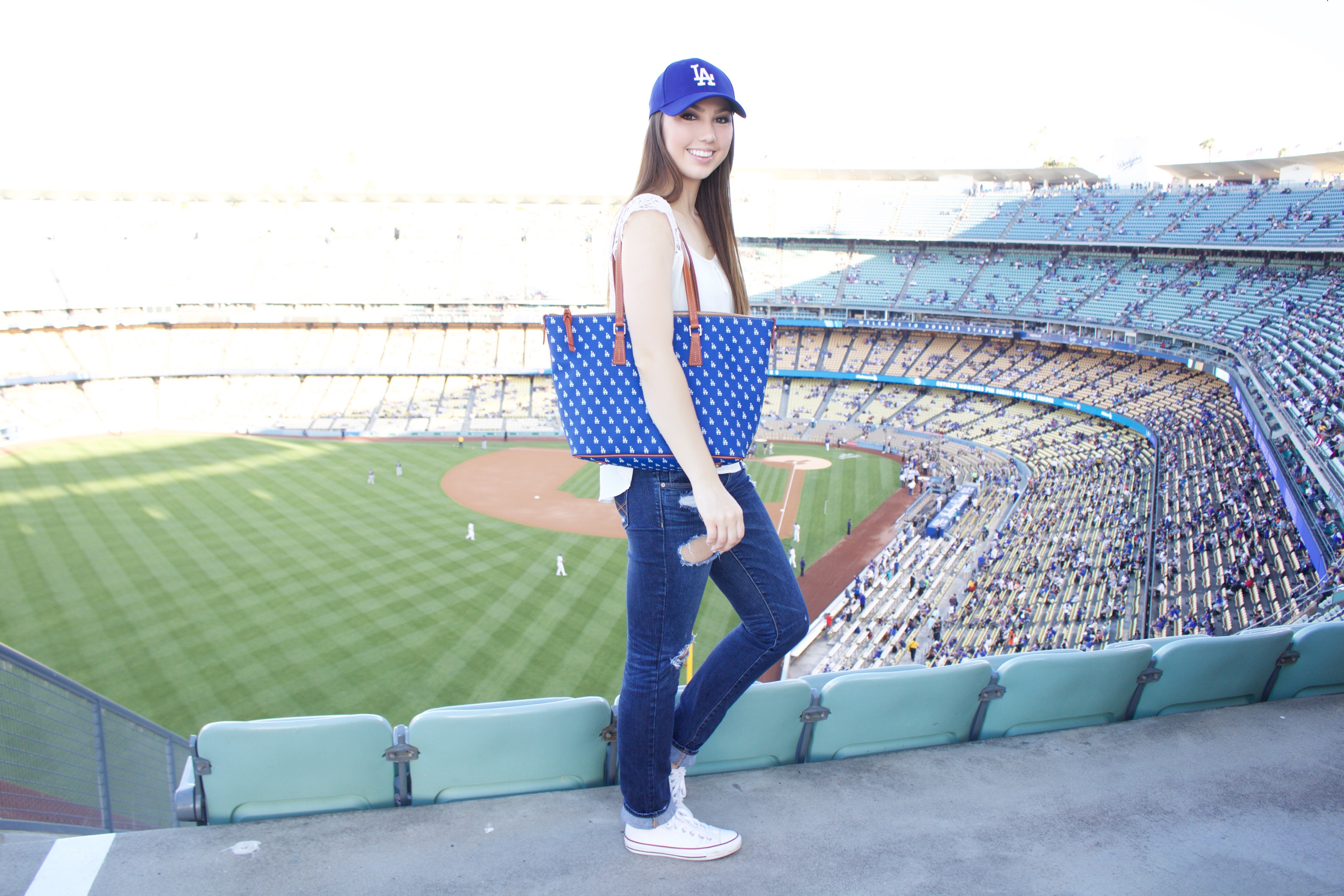 Dooney & Bourke MLB Dodgers Stadium Wristlet