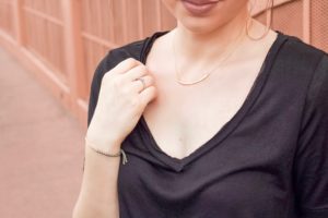 gorjana taner bar neckalce gold