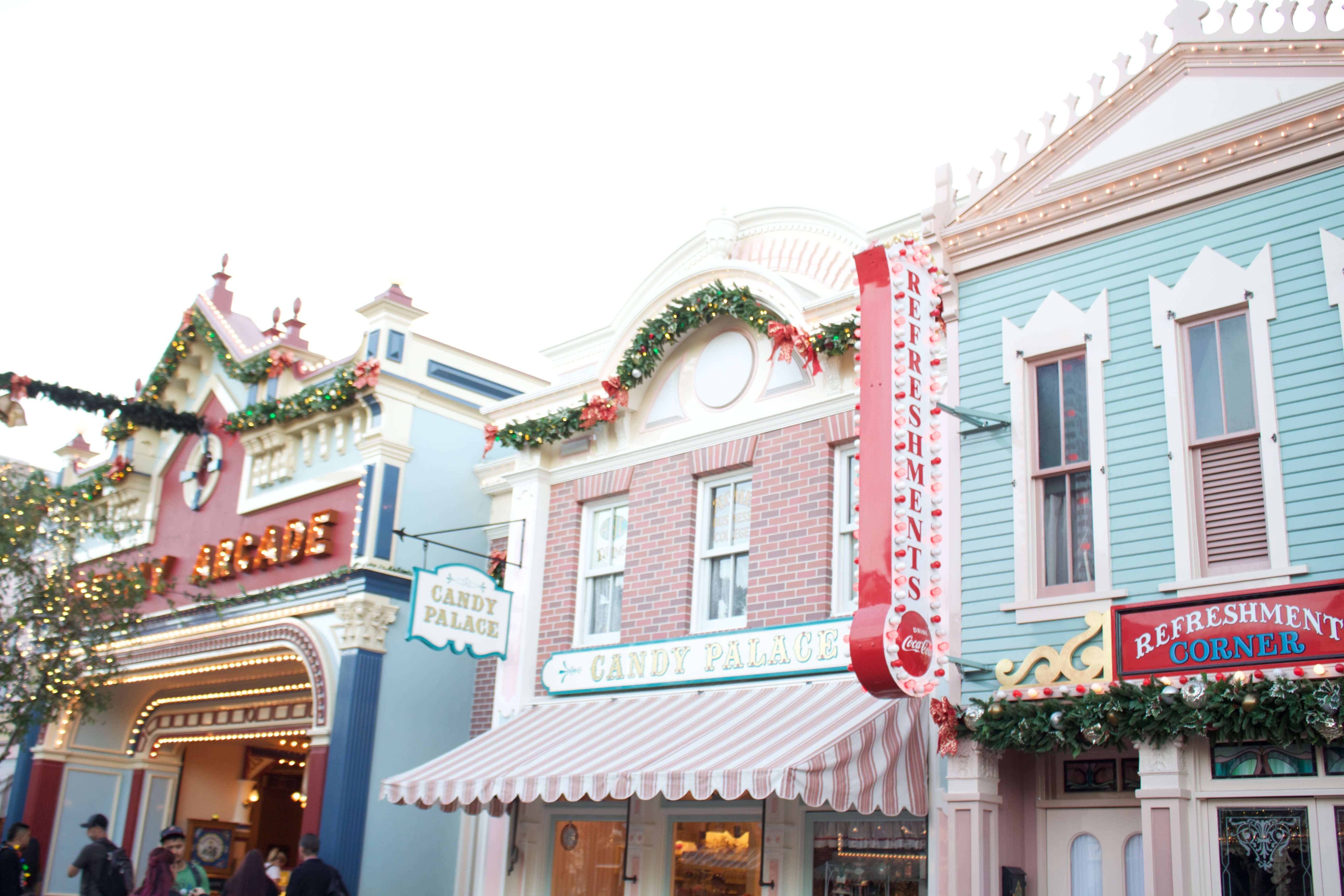 disneyland christmas 2018 parade