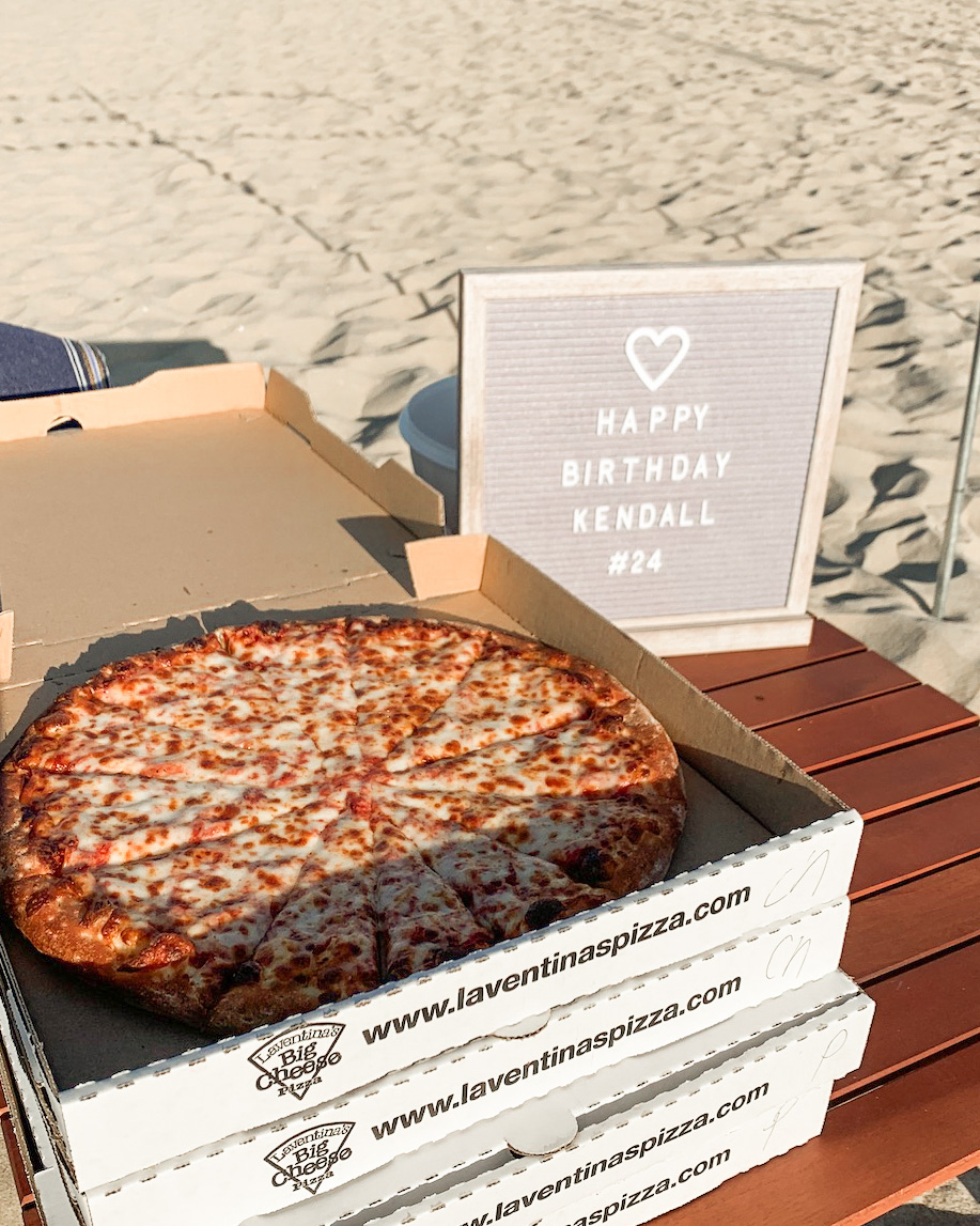 pizza at the beach