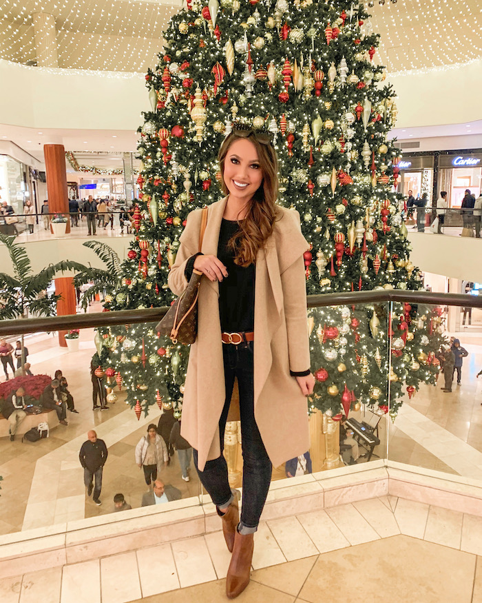 Photos: It's all holiday sweetness and lights at South Coast Plaza as Christmas  tree is switched on – Orange County Register